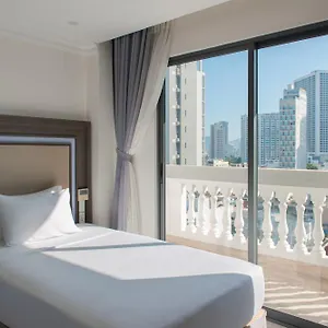 Seven Seas Hotel