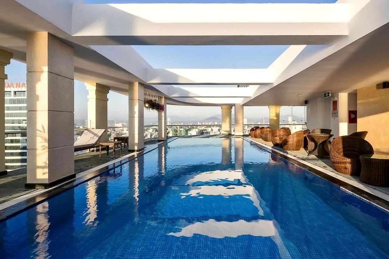 Tamarind Danang Beach Hotel  Дананг